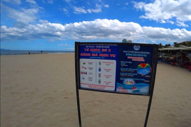 Пляжи, рестораны и кафе Дананга снова открыли