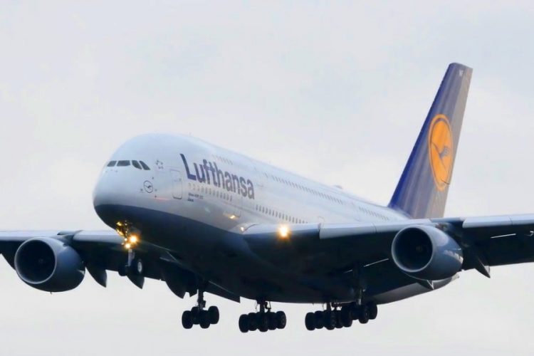 Lufthansa закрывает одну из своих "дочек"