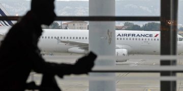 новость 12-05-2020 Air France будет постепенно внедрять температурные проверки