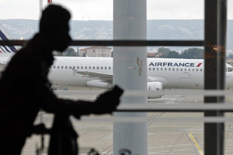 новость 12-05-2020 Air France будет постепенно внедрять температурные проверки