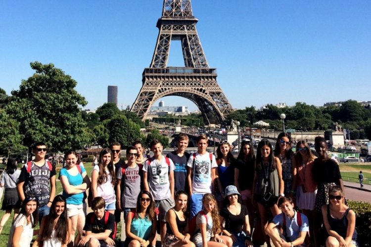 новость 18-05-2020 Каникулы во Франции могут вернуться в июле и августе