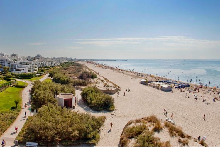 новость 24-05-2020 Франция открыла свой первый пляж для принятия солнечных ванн