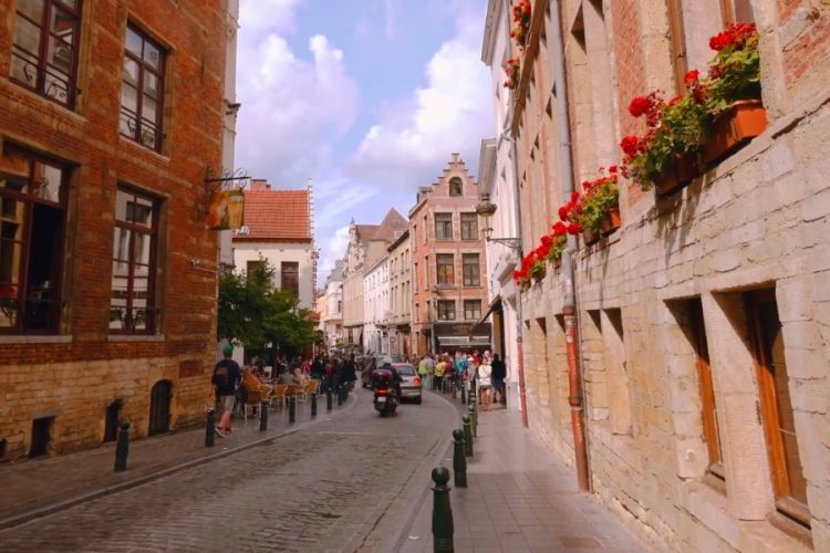 Во время пандемии Брюссель превращается в город велосипедистов