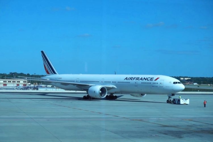 Air France, KLM и Lufthansa требуют от пассажиров ношение масок