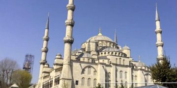 В Турции разрешат посещать мечети с 12 июня