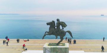 В Греции анонсировали начало турсезона