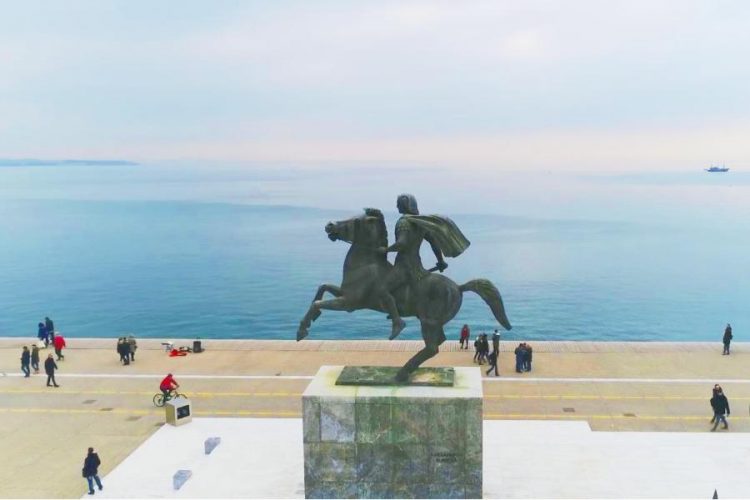 В Греции анонсировали начало турсезона