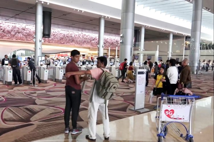 Аэропорт Чанги разрешит пассажирам следовать транзитом