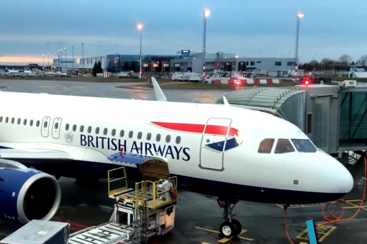 British Airways уволит сотрудников, а потом примет на работу с мизерной зарплатой