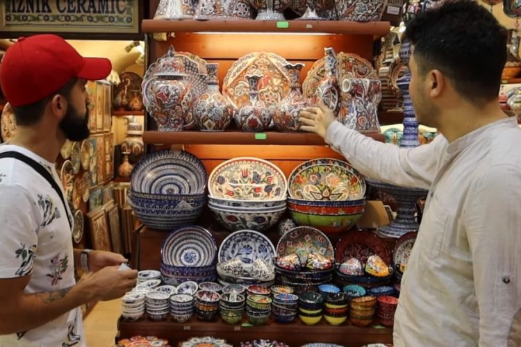 Гранд Базар в Стамбуле готовят к открытию