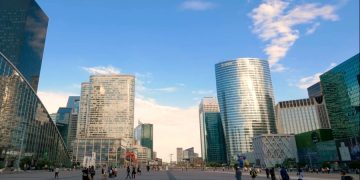 Во Франции не отменят масочный режим после снятия ограничений