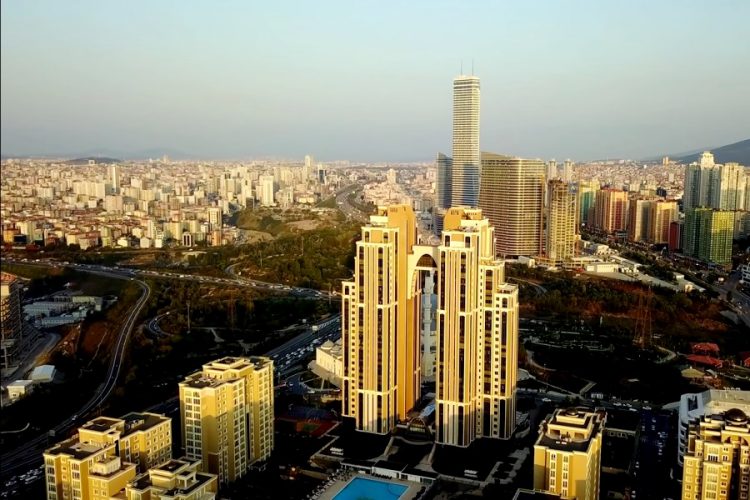 В Стамбуле ужесточили правила работы торговых центров