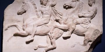 Греция требует вернуть мраморные скульптуры Парфенона из Британского музея