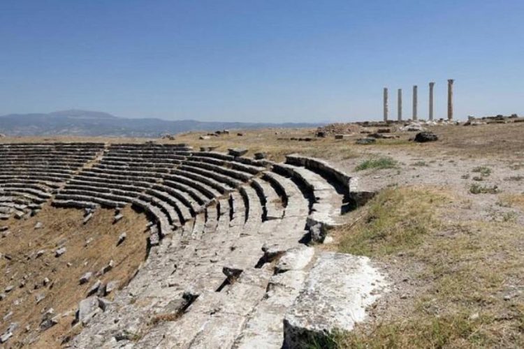 Недалеко от Памуккале откроют древний театр