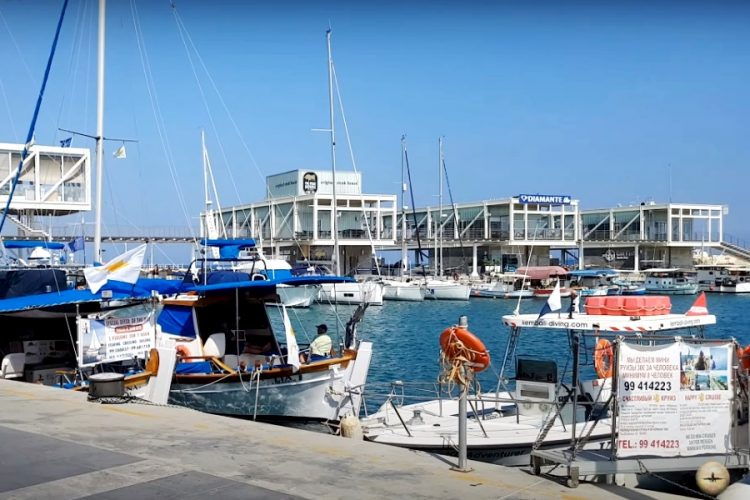 Кипр может рассчитывать на туристов ближе к осени