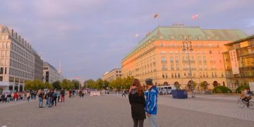 Посольство Германии продлило запрет на выдачу виз