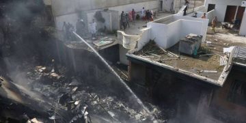 Стало известно число погибших в результате крушения пассажирского самолета в Пакистане