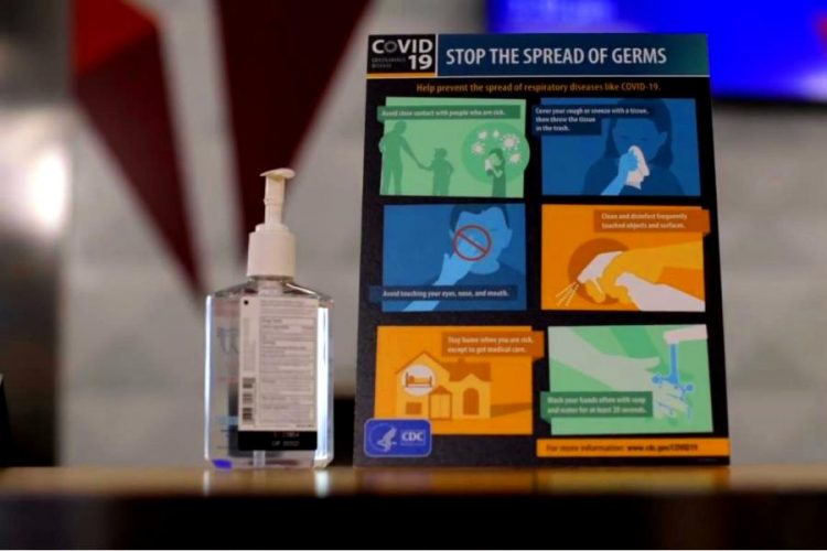 У авиакомпаний возникают проблемы с предоставлением дезинфекторов пассажирам