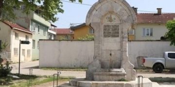 В Турции реконструируют фонтан, построенный османским султаном