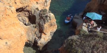 Пляжи Португалии откроются 6 июня