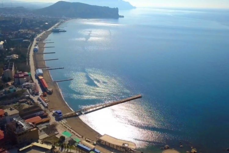 В Крыму открывают набережные