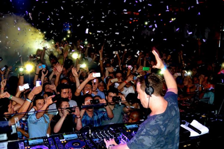 новость 07-06-2020 Ночные клубы Испании открываются. Но танцы под запретом