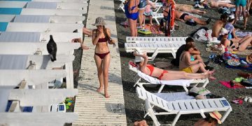 новость 29-06-2020 Туристический бизнес Крыма и Сочи проигрывает теневому сектору