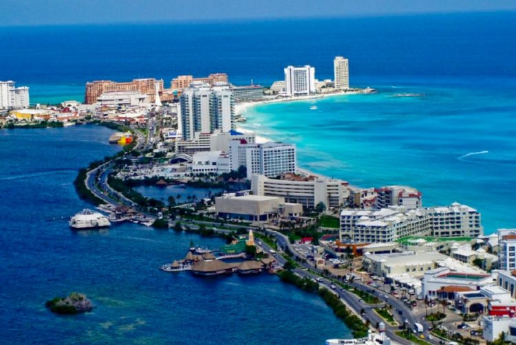 новость 09-06-2020 Канкун и Плайя-дель-Кармен официально открылись для туристов