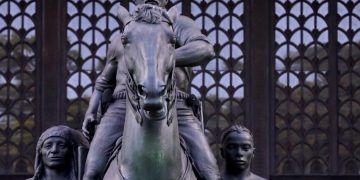 В США демонтируют памятник Теодору Рузвельту