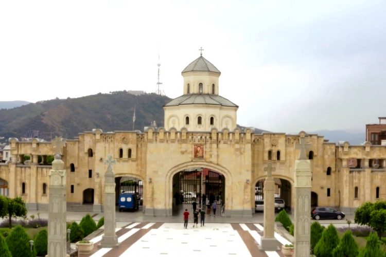 Грузия продлевает запрет на международные рейсы