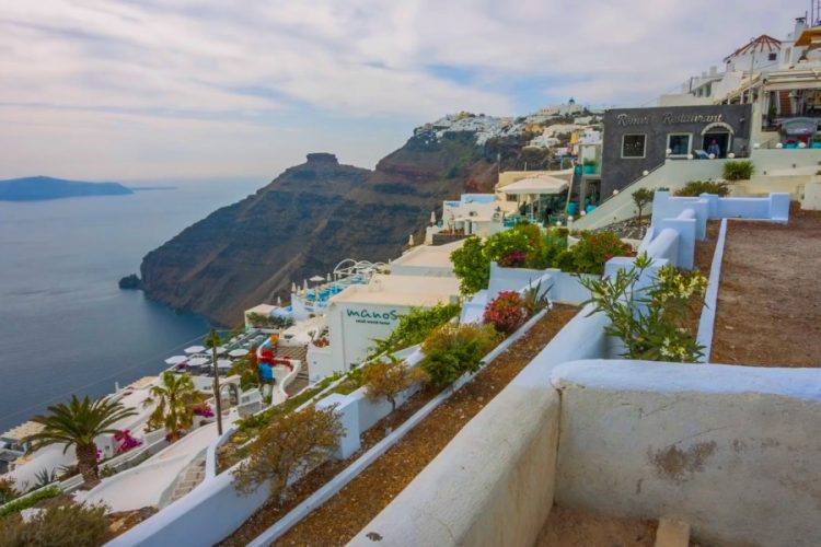 Отели Греции существенно снизили цены, чтобы привлечь туристов