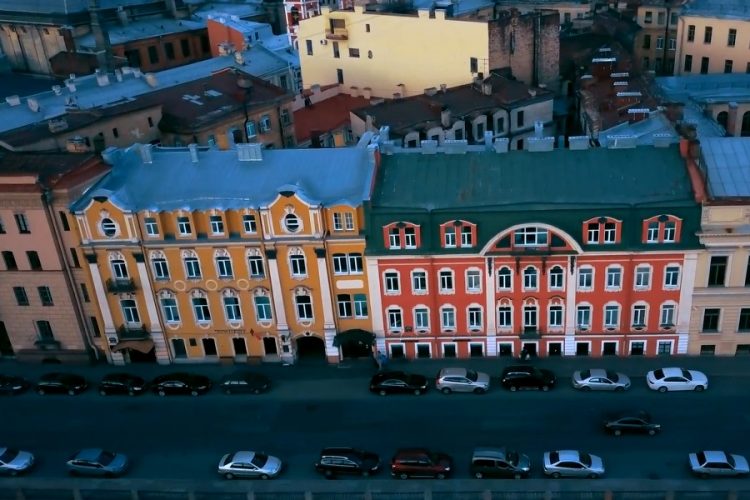 Петербургский туроператор приостановил деятельность из-за страховщика