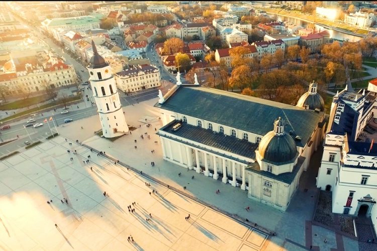 Литва снимает карантин - иностранцам разрешат приезжать