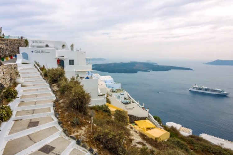 Премьер-министр Греции объяснил, по каким правилам начинается прием туристов