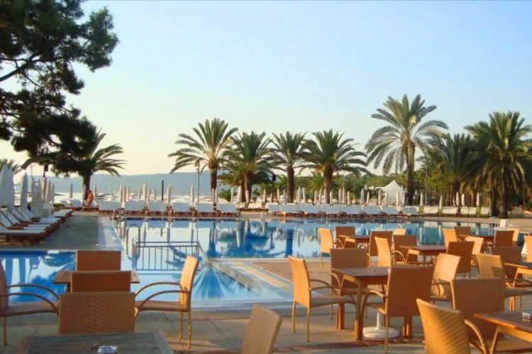 Популярный турецкий курорт подешевел на 40%