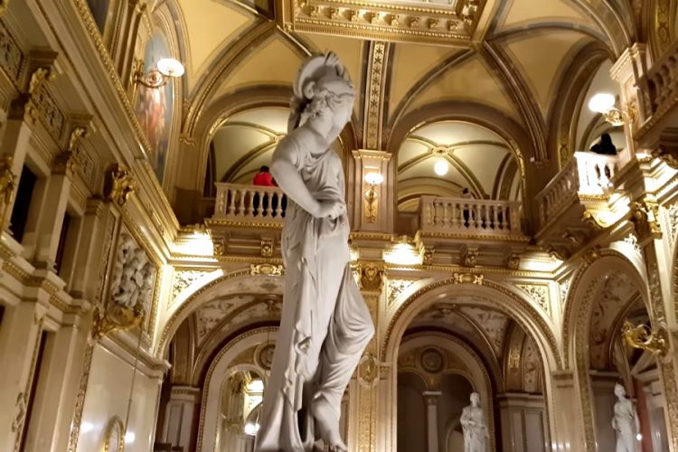 Венская опера открывается: впускать будут не более 100 зрителей