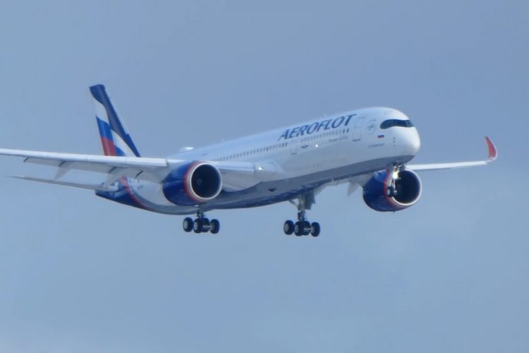 Авиабилеты на внутренних направлениях подешевели