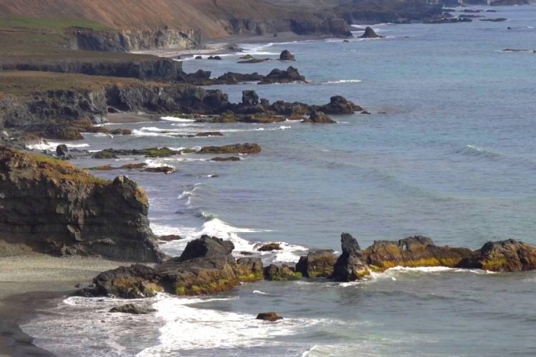 Исландские туроператоры привлекают путешественников бесплатным тестом на коронавирус