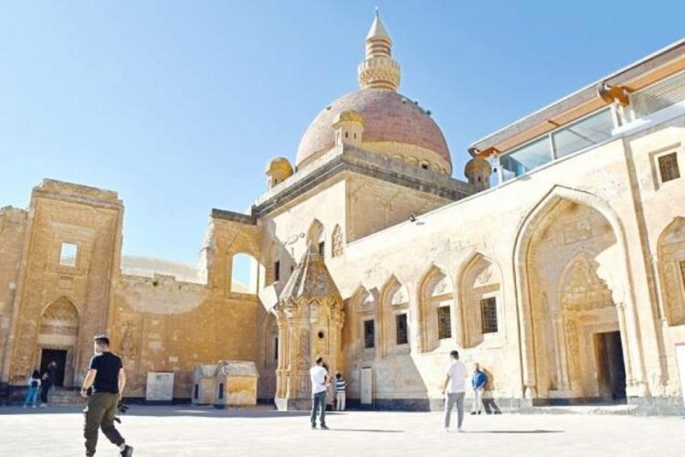 Дворец Исхак-Паши в Турции начал принимать туристов