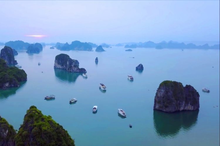 Вьетнам обнародовал план открытия границ