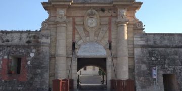 Границы разных стран открываются - как организовали график запуска туризма?