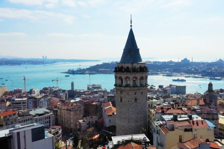 Турция рассчитывает на восстановление туристического потока из России в июле