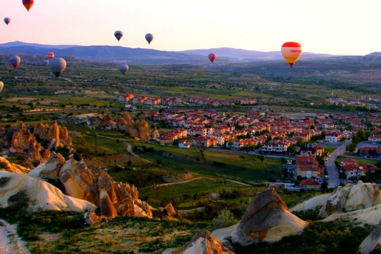 Воздушные шары снова взлетели в небо Каппадокии