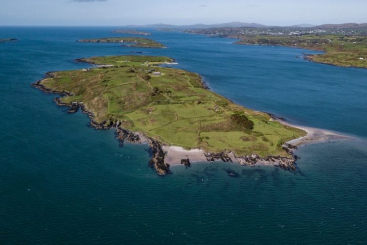 новость 18-07-2020 Анонимный покупатель приобрел ирландский остров за $6 млн