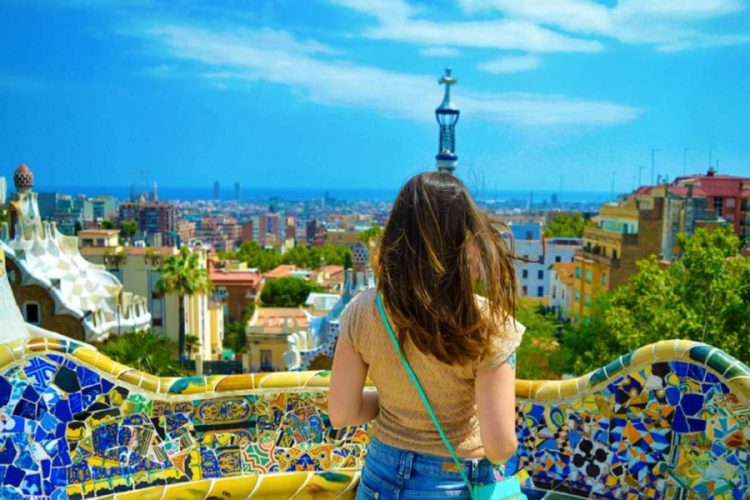 новость 24-07-2020 Барселона планирует восстановить прием российских туристов осенью