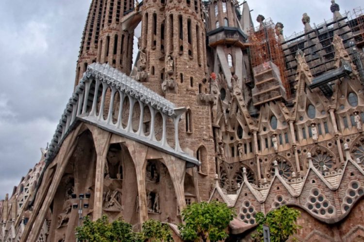 новость 18-07-2020 25 июля Саграда Фамилия открывается для туристов