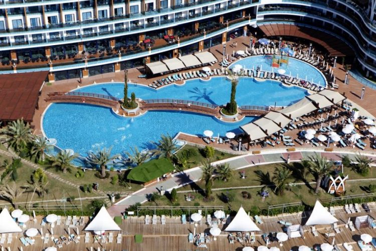 новость 22-07-2020 Пятизвездочные отели Турции все чаще нарушают антиковидные правила