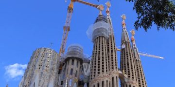 Раскрыты даты возможного открытия Италии и Испании для россиян