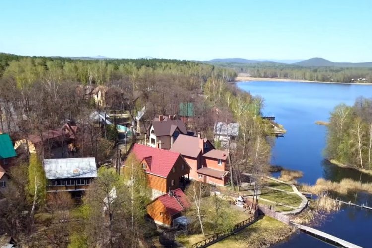 Береговые линии Челябинской области начали очищать от незаконных ограждений