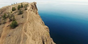 Массовый туризм на Байкале невозможен без качественных отелей